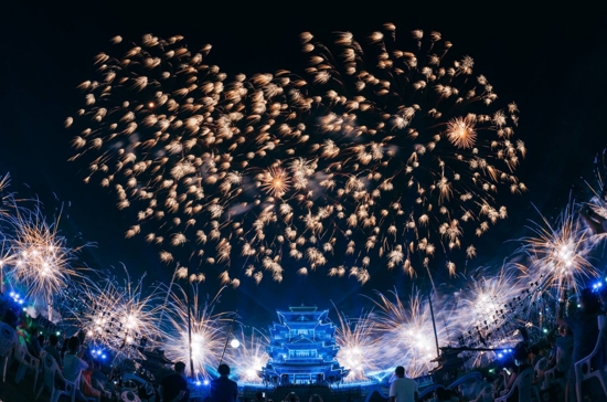 Fireworks Ignite Cultural Tourism Market with Newfound Vigor
